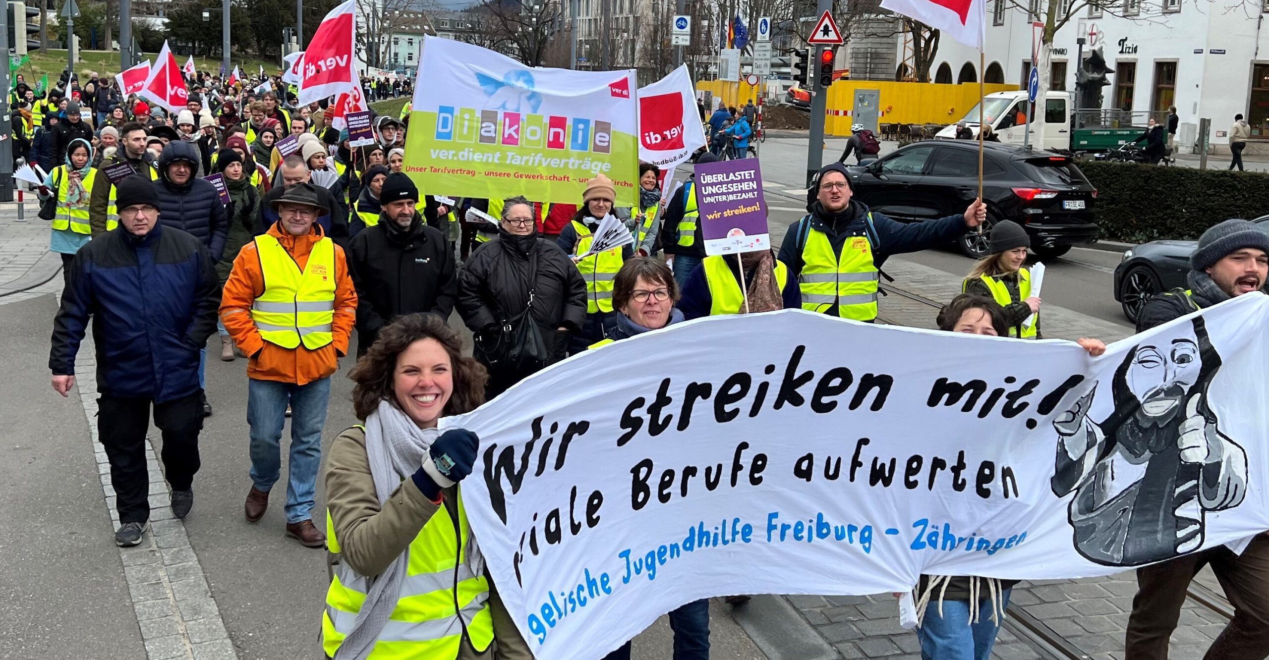 Read more about the article Solidaritätserklärung der Bundeskonferenz zur Tarifauseinandersetzung im TVöD